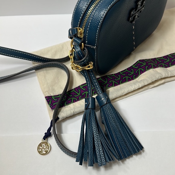 Tory Burch Camera Bag in Discontinued Blue color - Picture 4 of 5